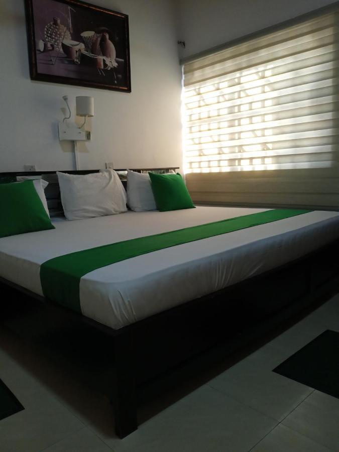 Hgl Guest House East Legon Esterno foto